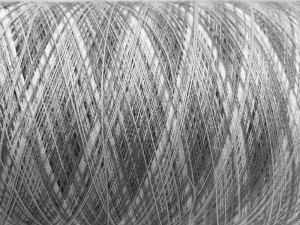 Flying knitted upper Segment dyed yarn support customization